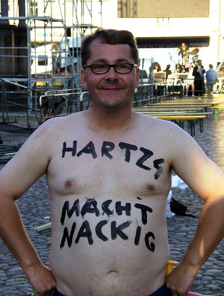 Protest - Hartz 4 macht nackig